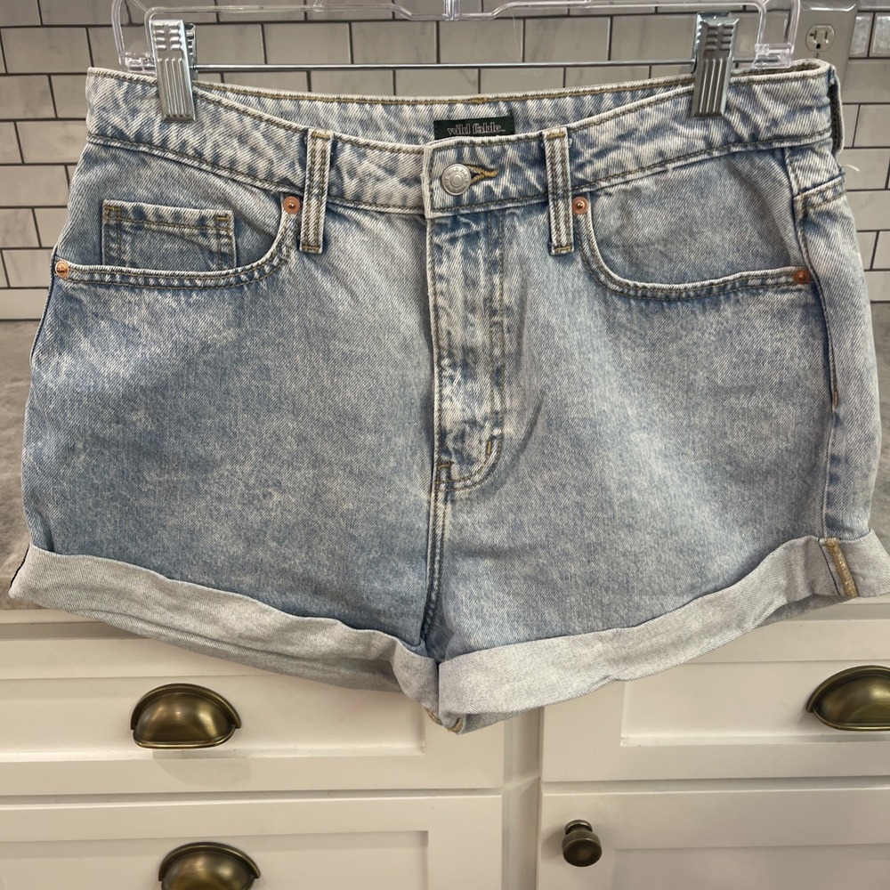 Wild Fable Denim Shorts Womens Size 30 Blue Cuffed Jean 3 Inch Inseam Summer